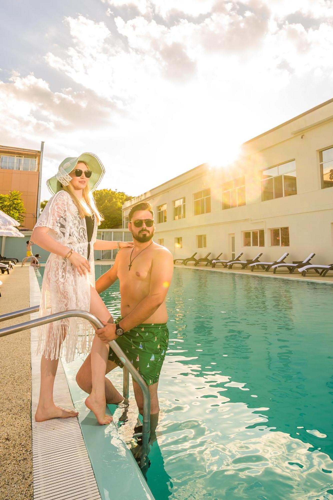 Hotel Queen Vera Mamaia Exterior photo